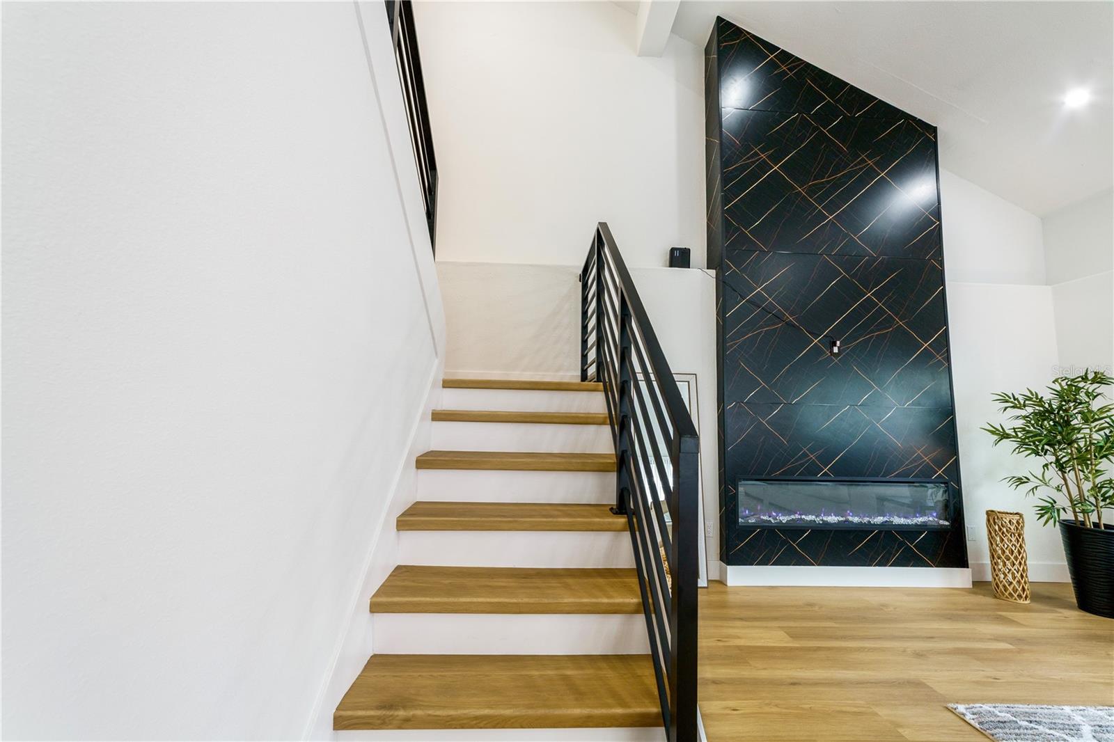 LAKE TARPON ESTATES - Residential