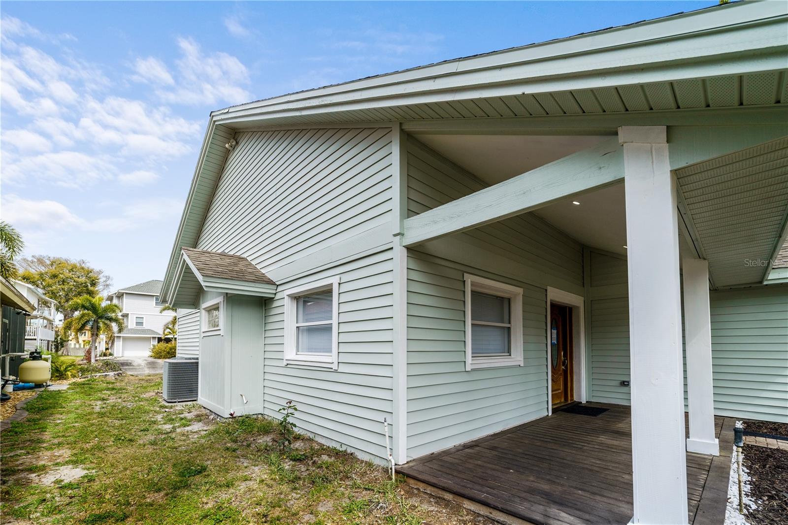 LAKE TARPON ESTATES - Residential