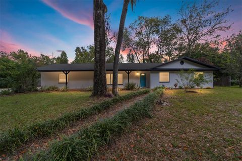 Photo of 4805 SW 19th Street, Gainesville, FL 32608 (MLS # GC535403)