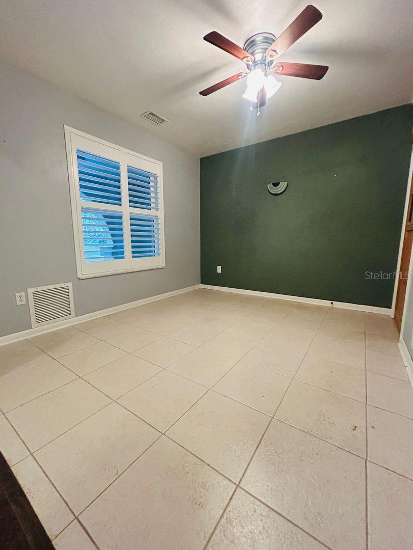 608 SW 80TH BOULEVARD