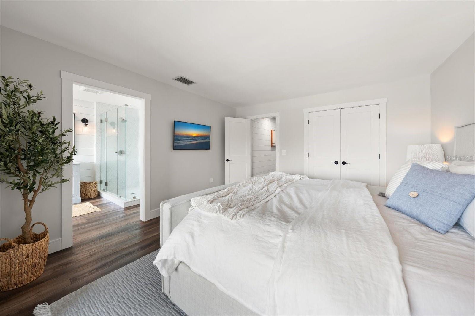 MARINA DEL REY AT SAND KEY - Residential