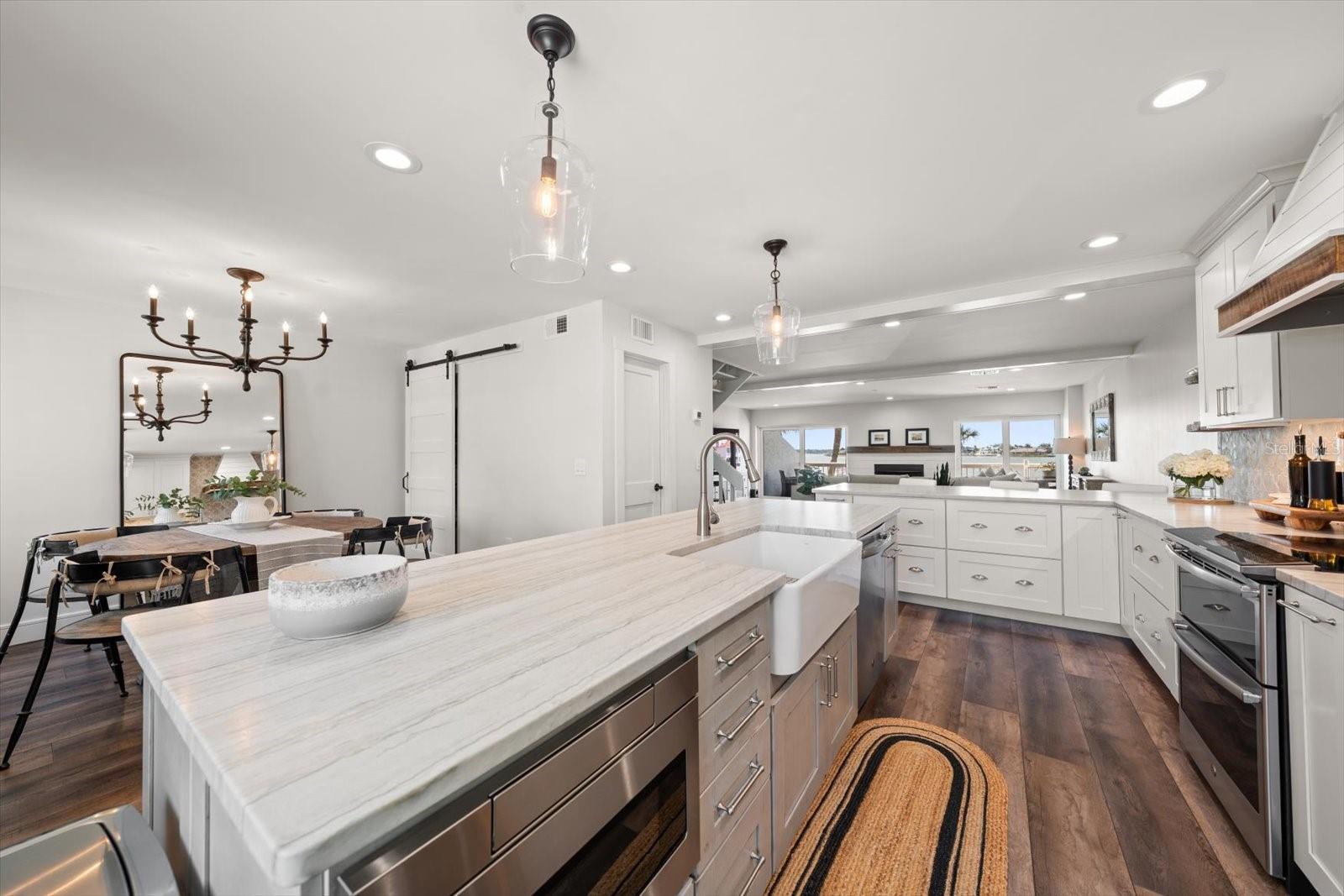 MARINA DEL REY AT SAND KEY - Residential