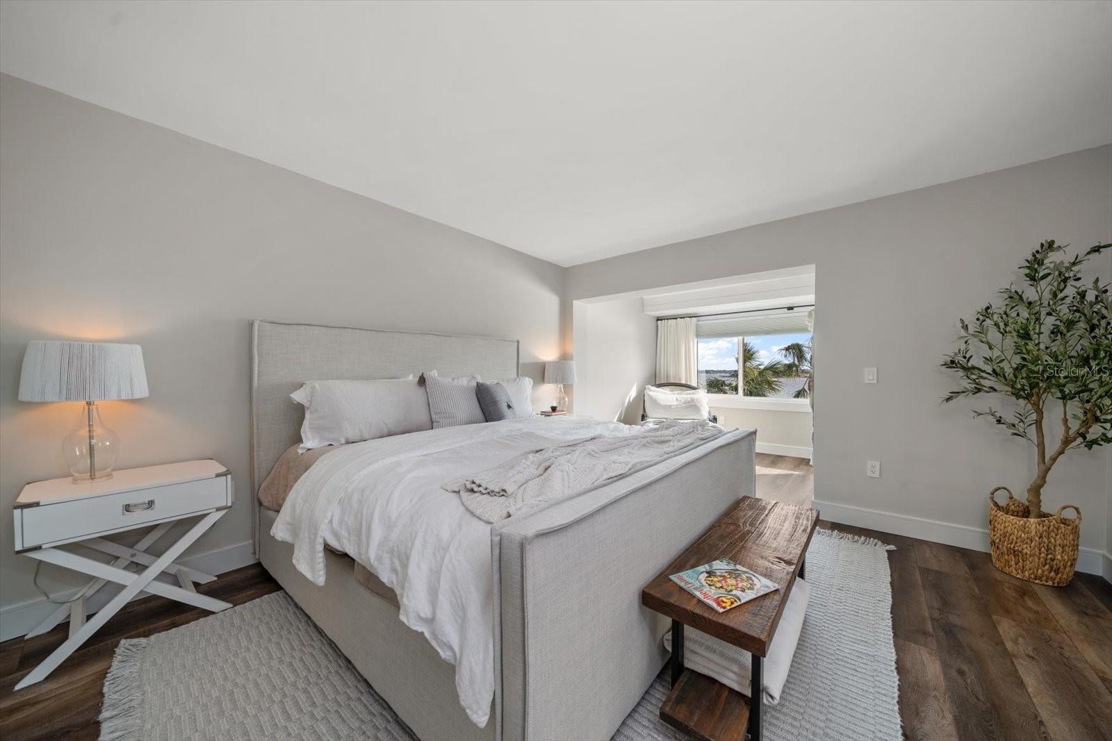 MARINA DEL REY AT SAND KEY - Residential