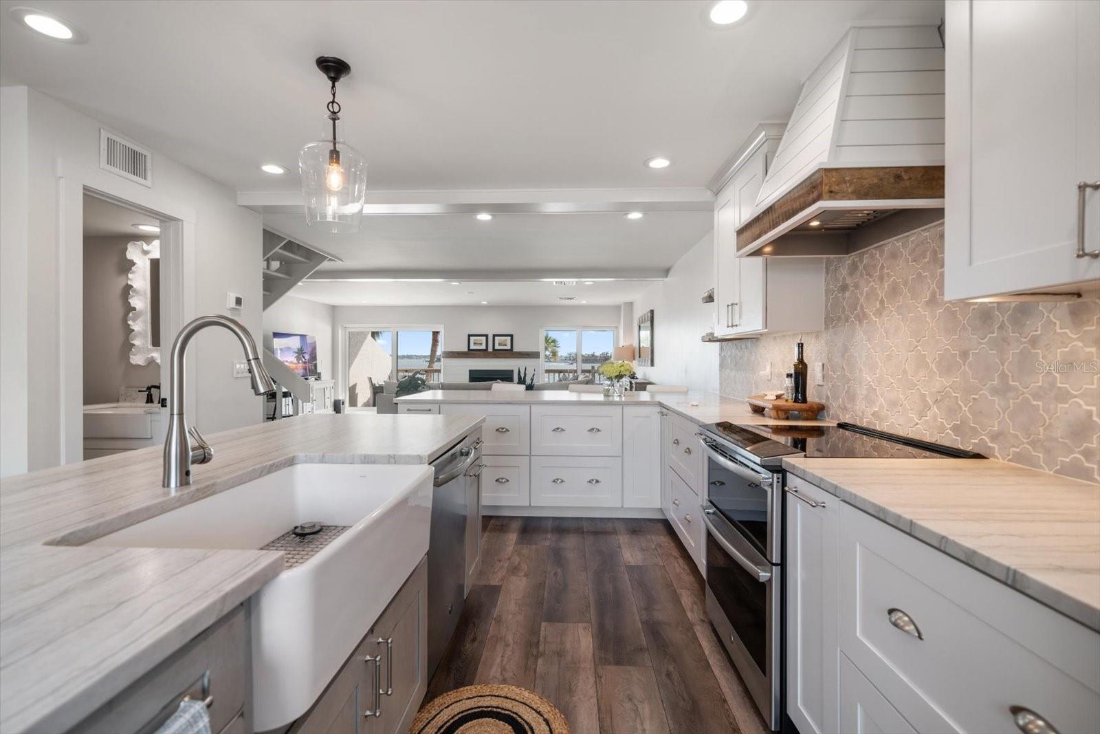 MARINA DEL REY AT SAND KEY - Residential