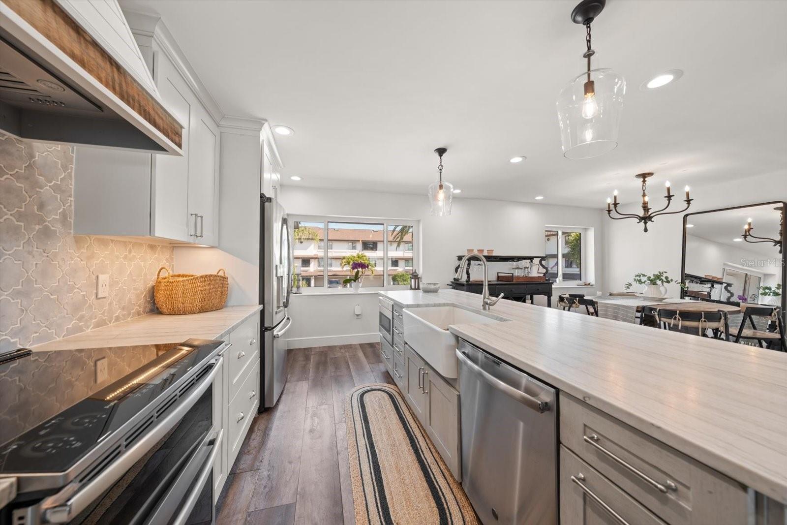 MARINA DEL REY AT SAND KEY - Residential