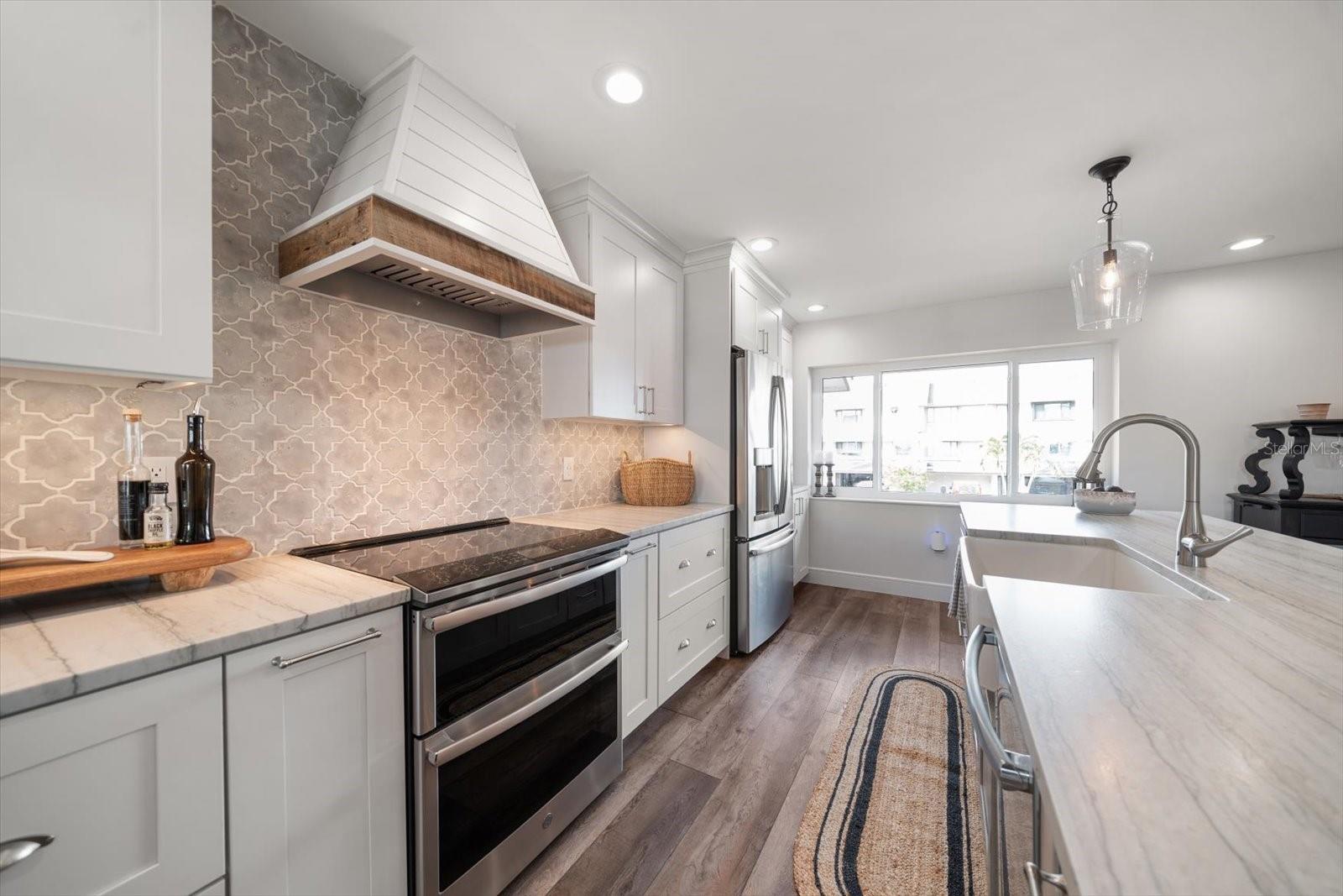 MARINA DEL REY AT SAND KEY - Residential