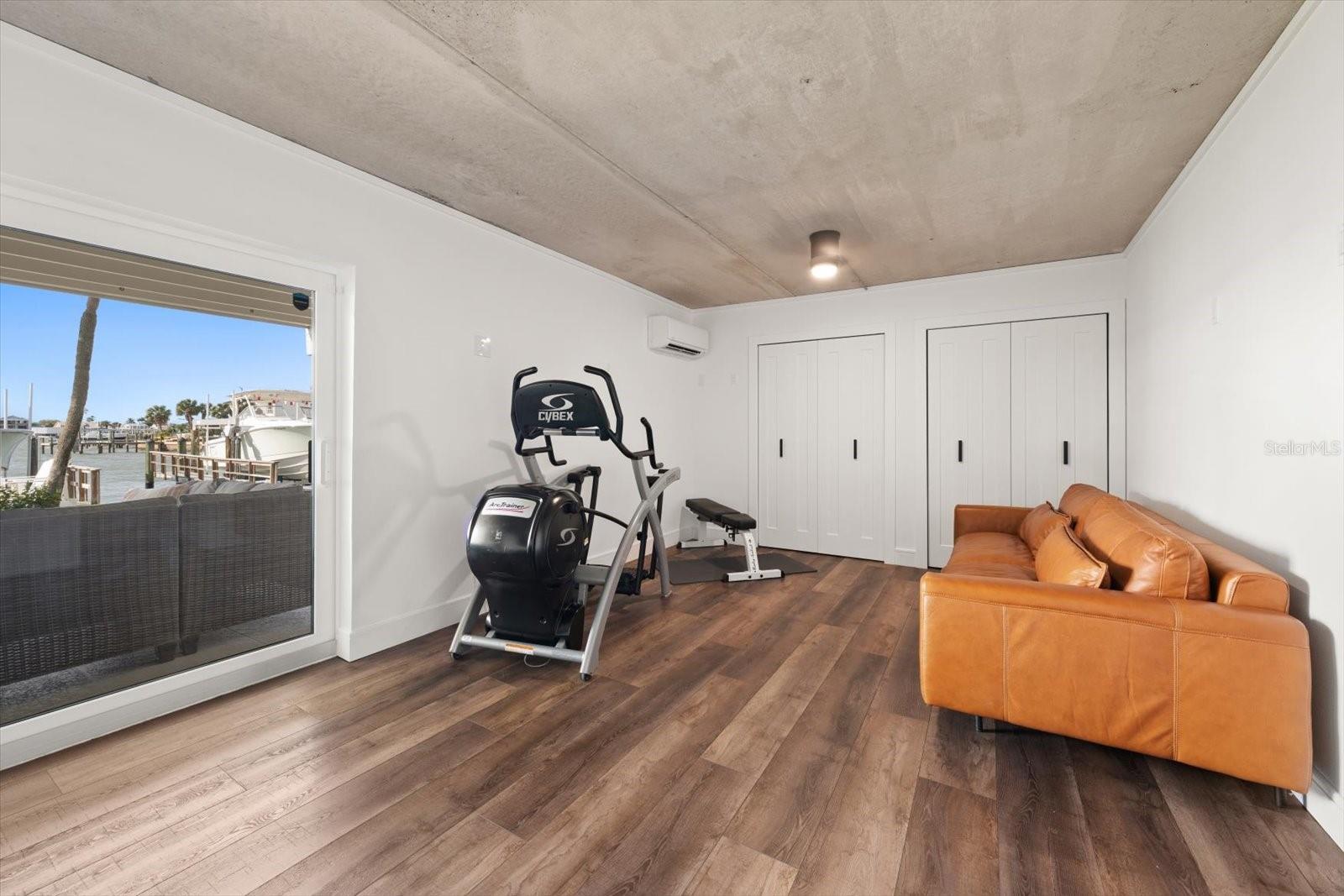 MARINA DEL REY AT SAND KEY - Residential