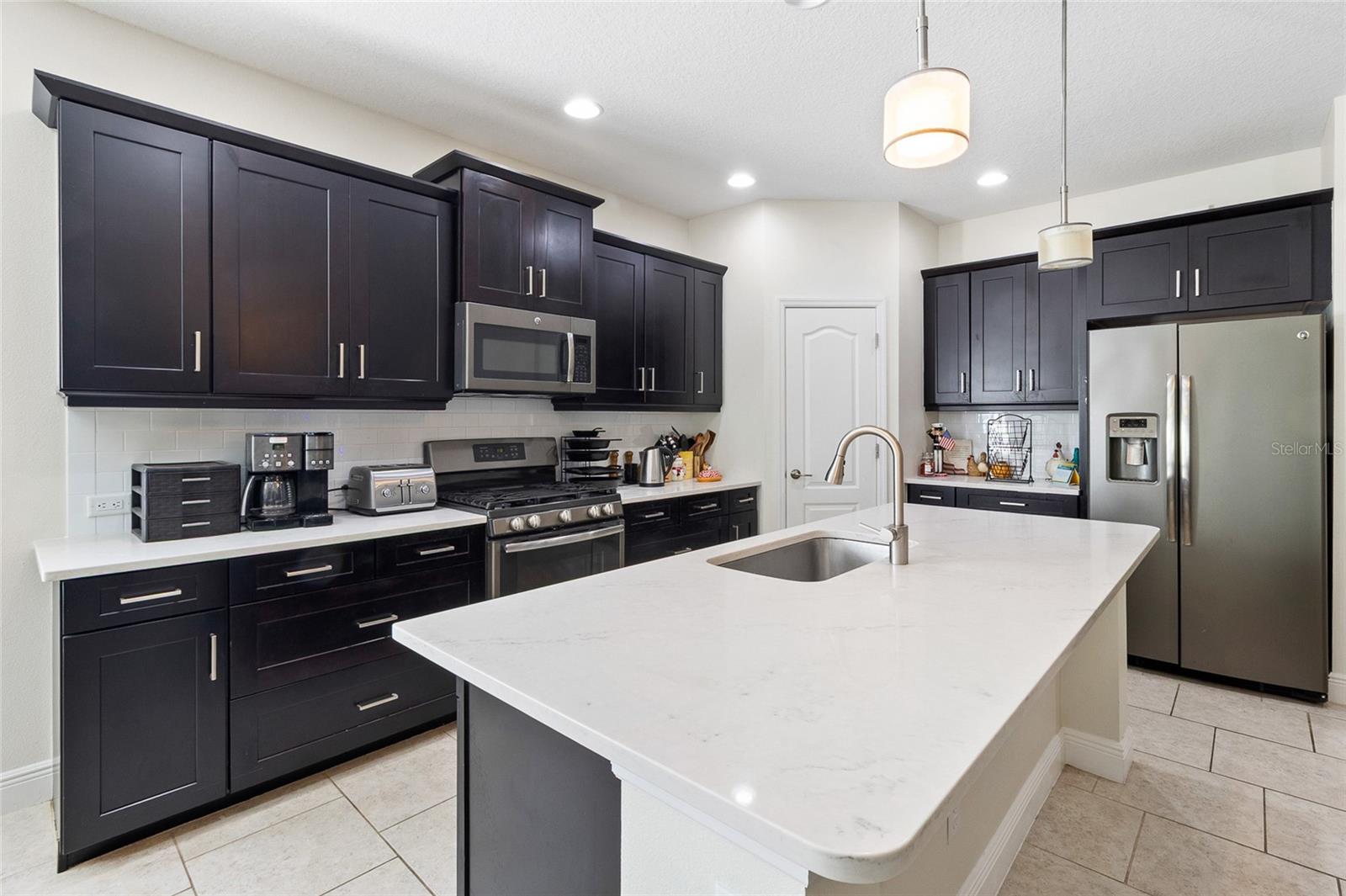 12335 WHISPER LAKE DRIVE, BRADENTON, FL, 34211 2 12335 WHISPER LAKE DRIVE