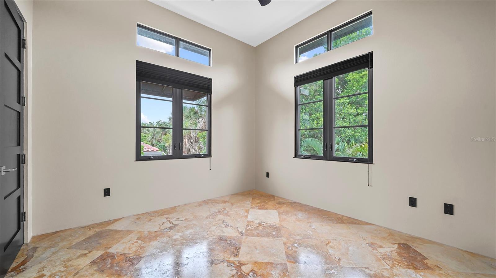 SIESTA REV OF - Residential Lease