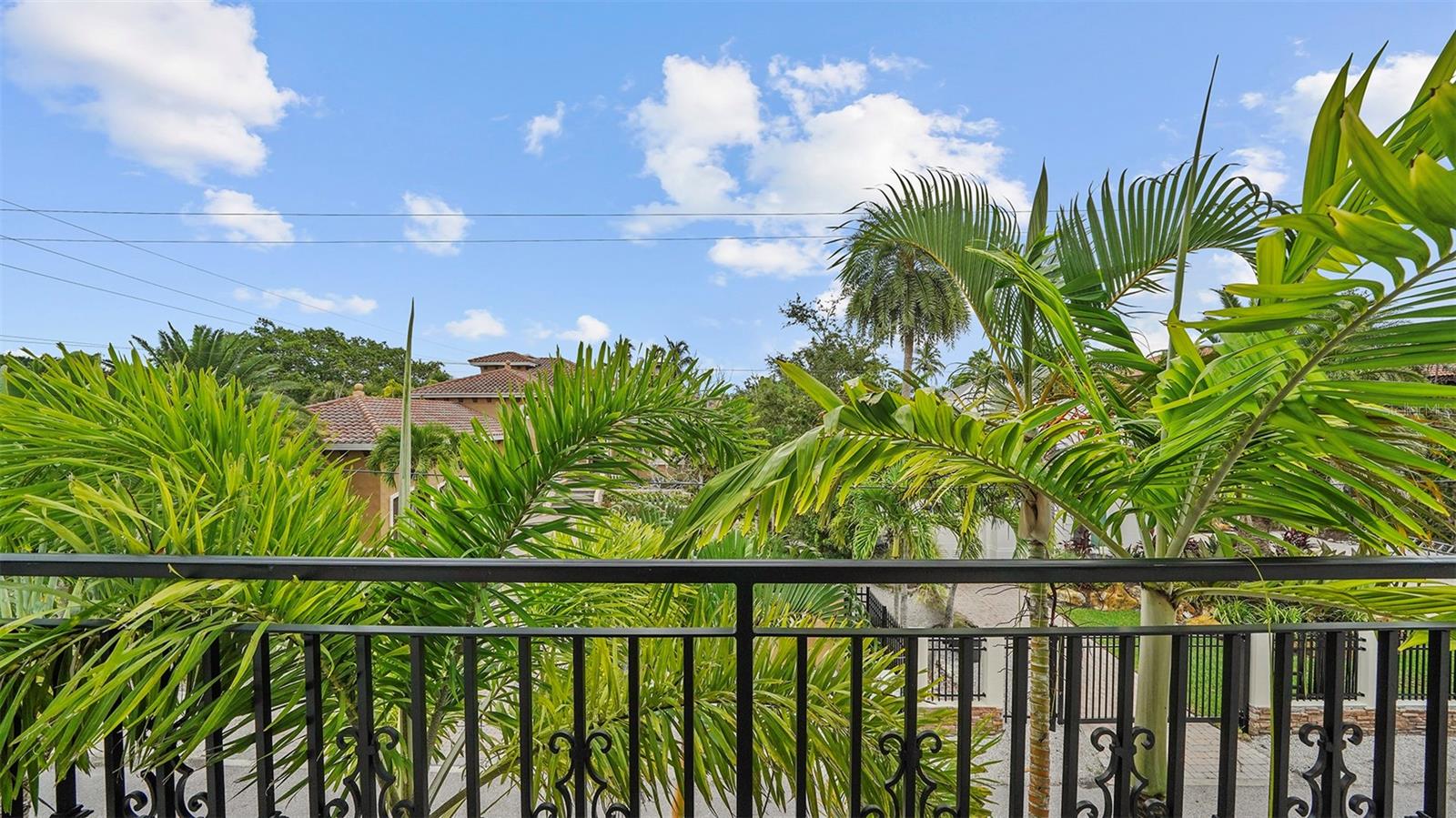 SIESTA REV OF - Residential Lease
