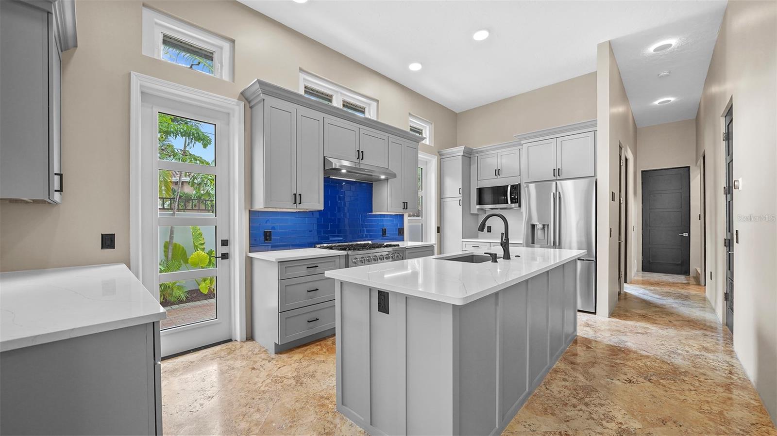 SIESTA REV OF - Residential Lease