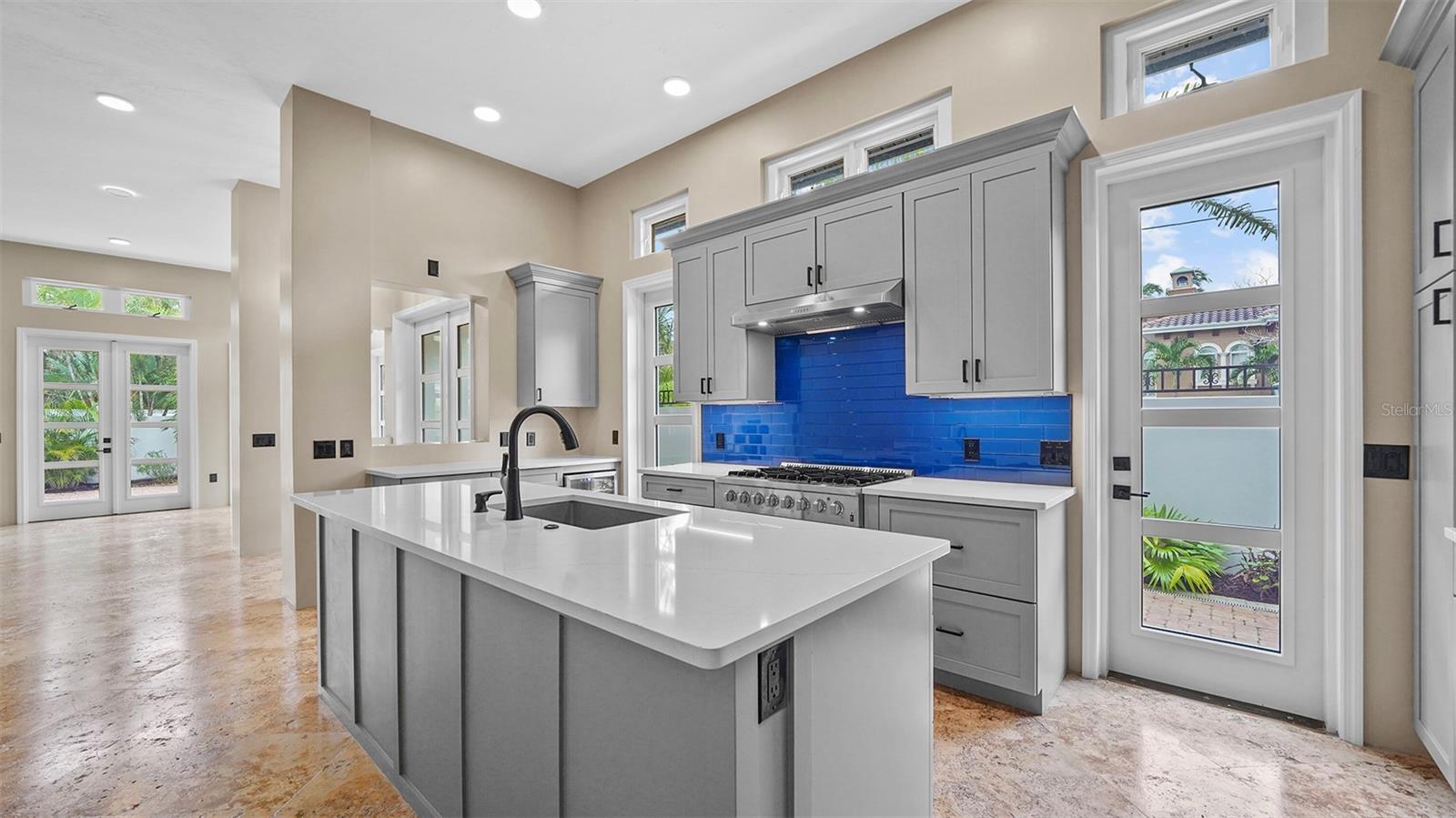 SIESTA REV OF - Residential Lease