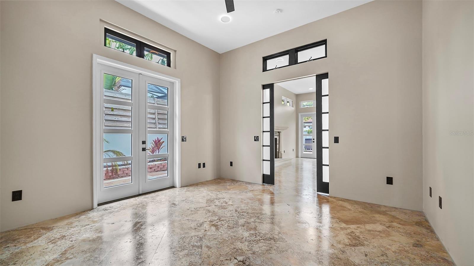 SIESTA REV OF - Residential Lease