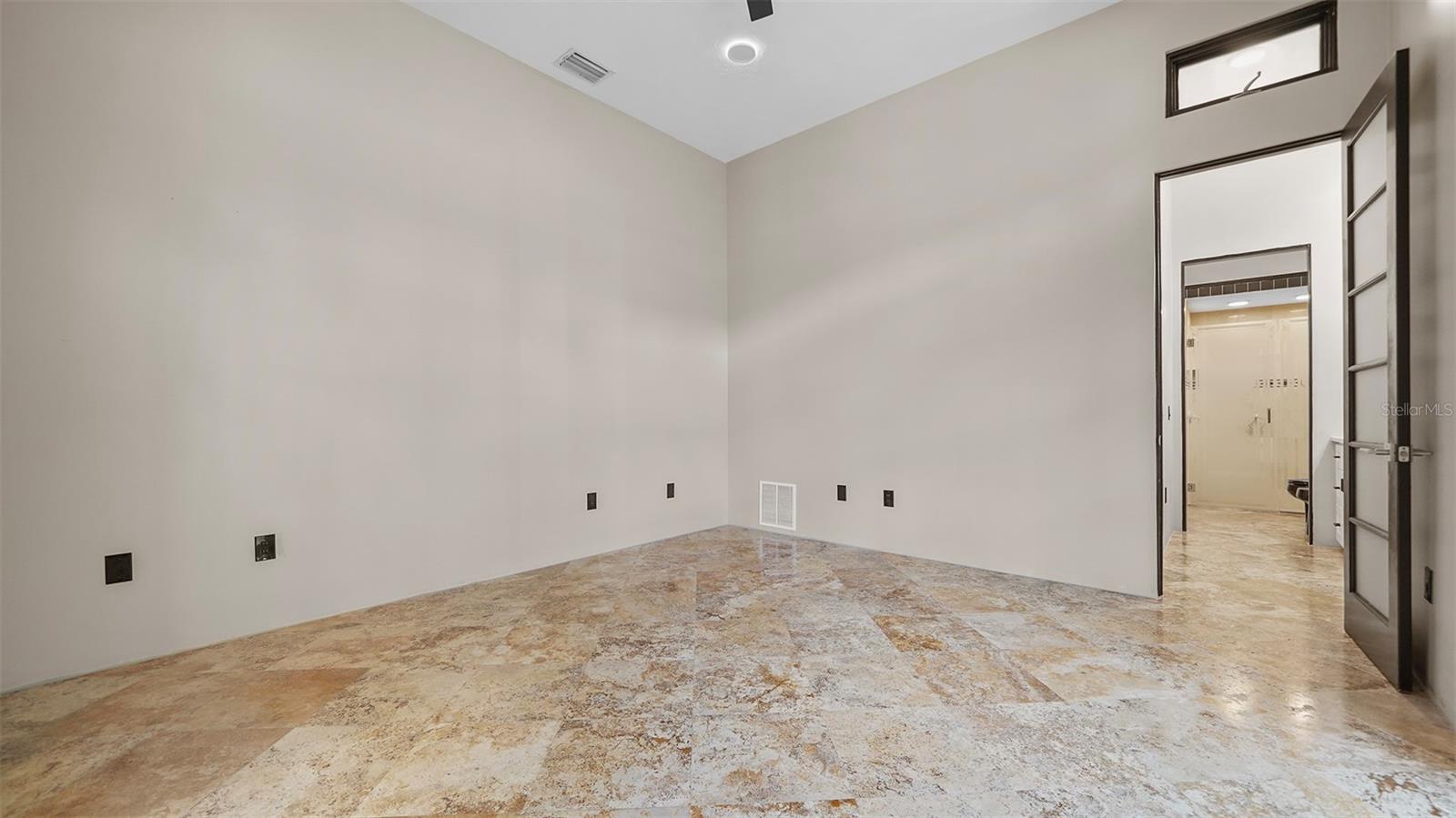 SIESTA REV OF - Residential Lease