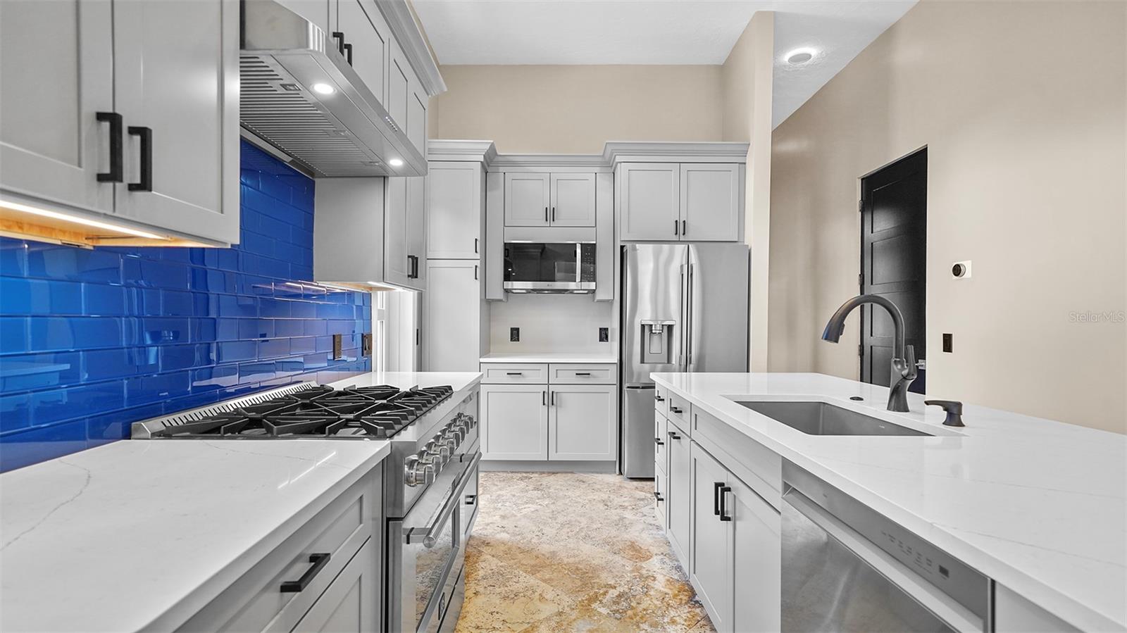 SIESTA REV OF - Residential Lease
