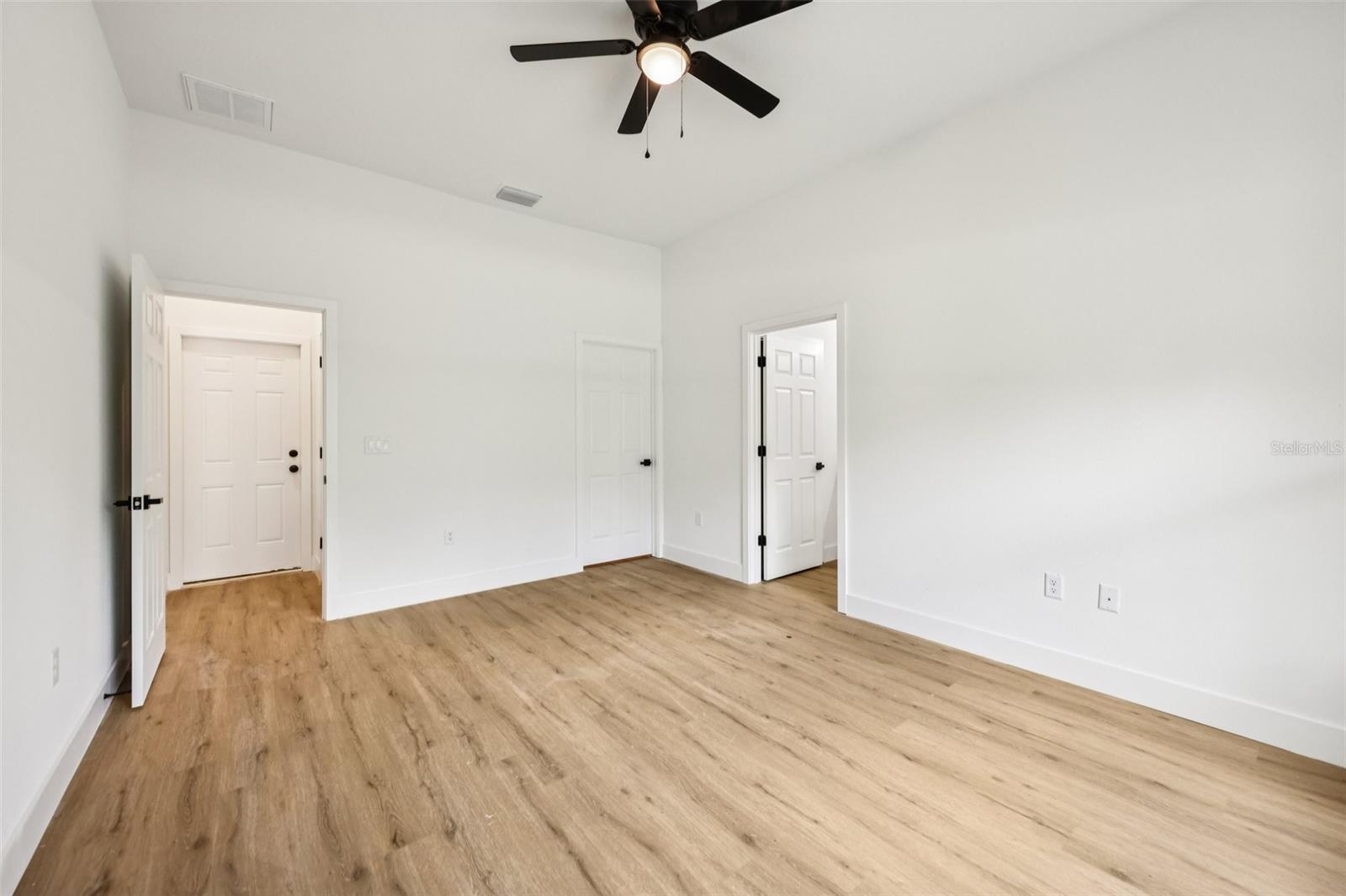 SILVER SPRING SHORES - Residential