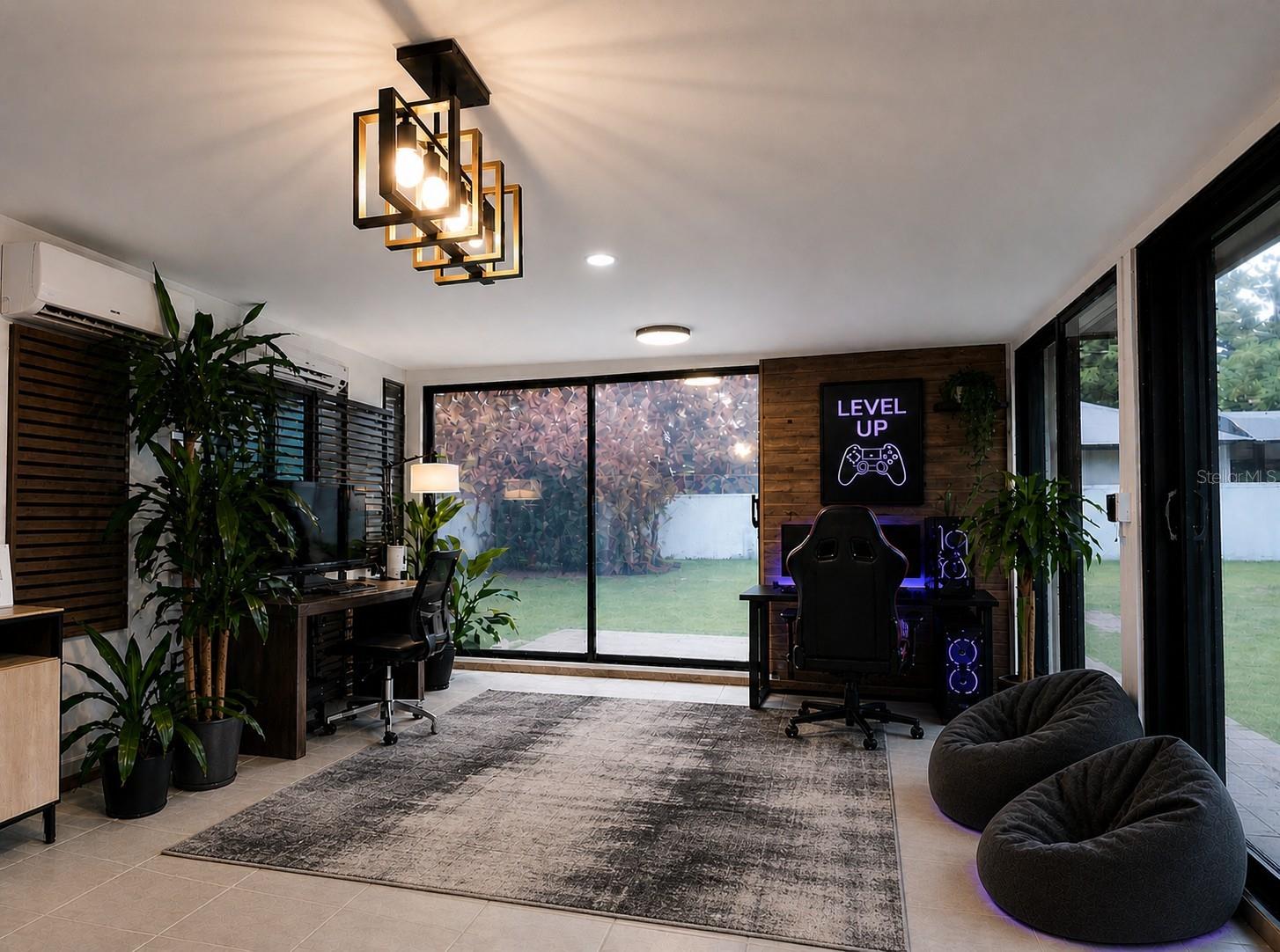 LAVADA COURT - Residential