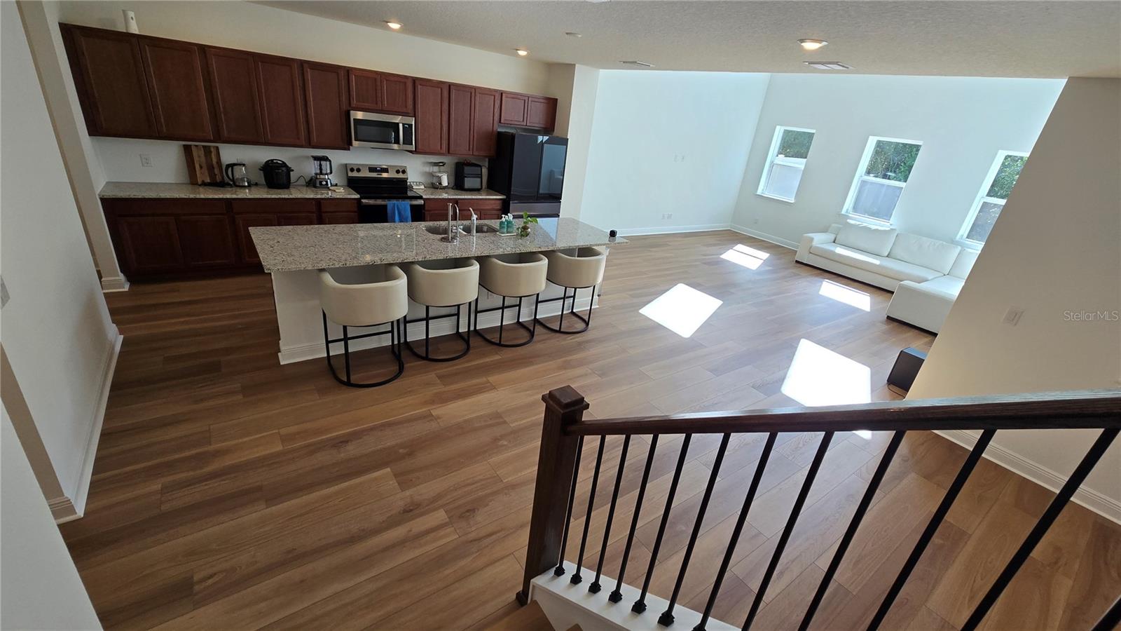 ELLINGTON PLACE - Residential Lease