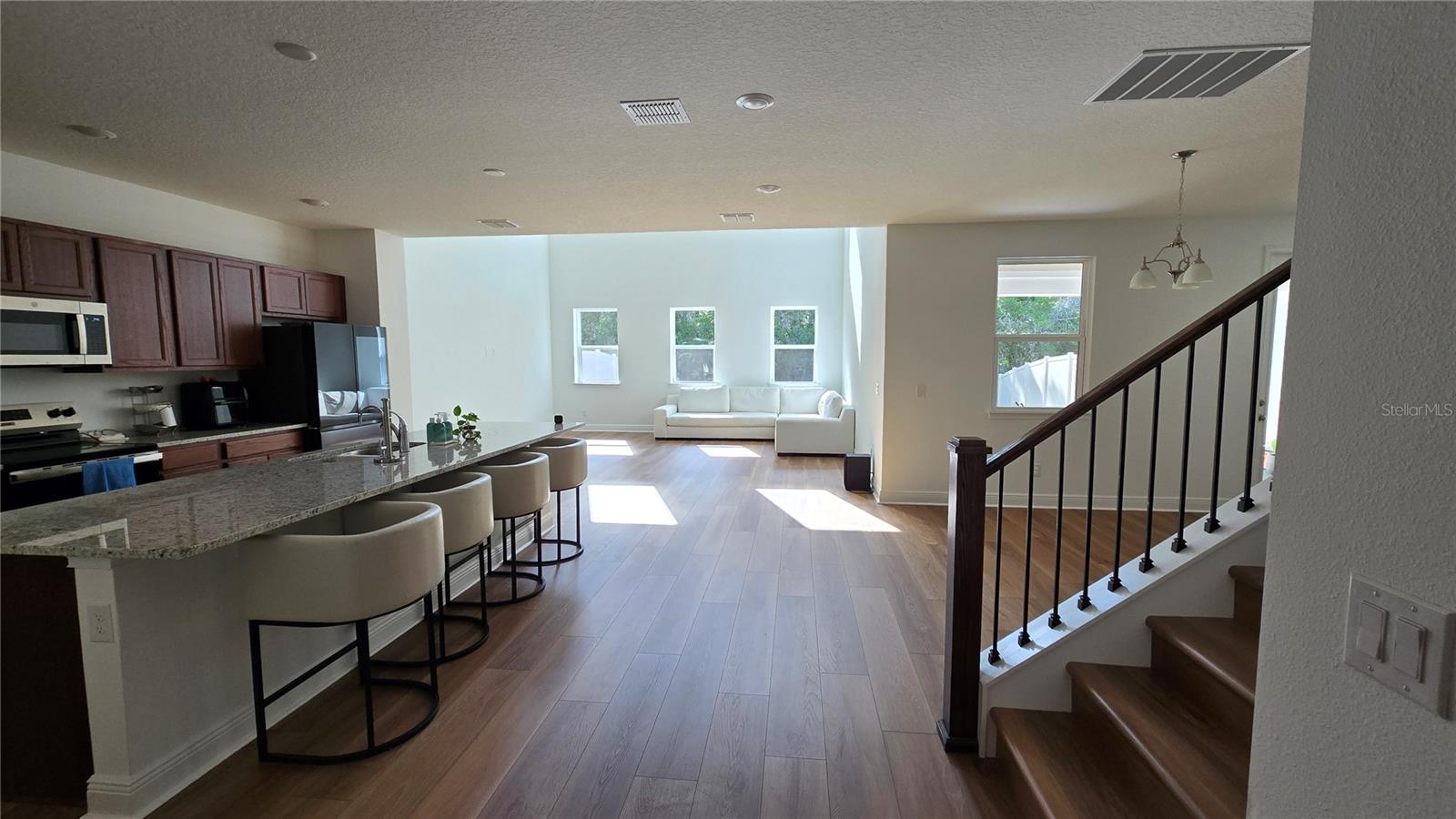 ELLINGTON PLACE - Residential Lease