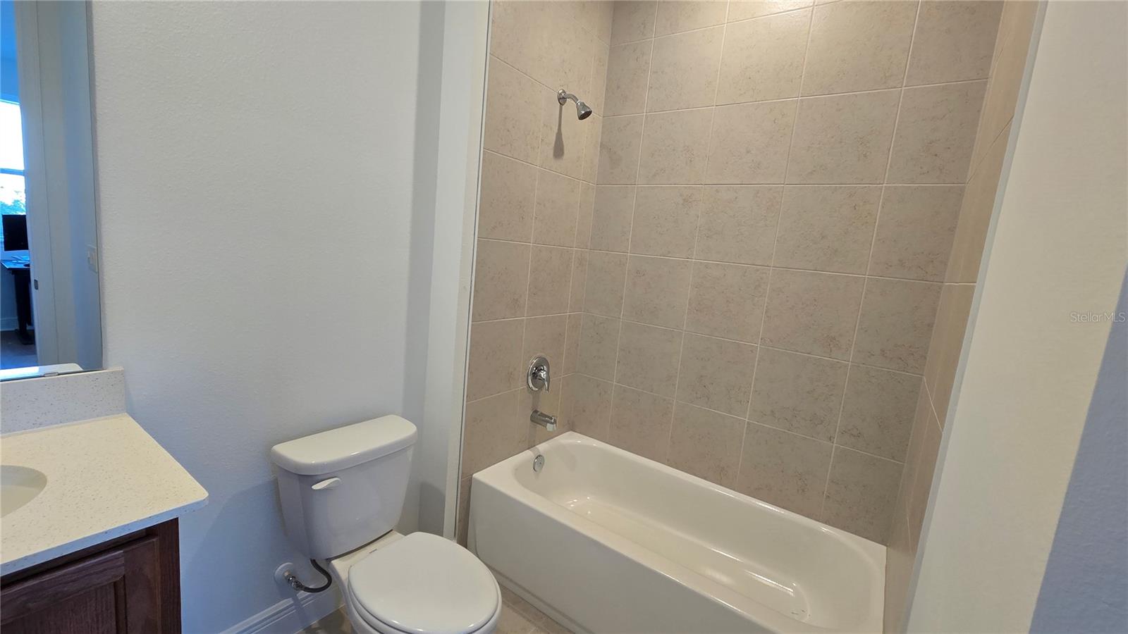 ELLINGTON PLACE - Residential Lease