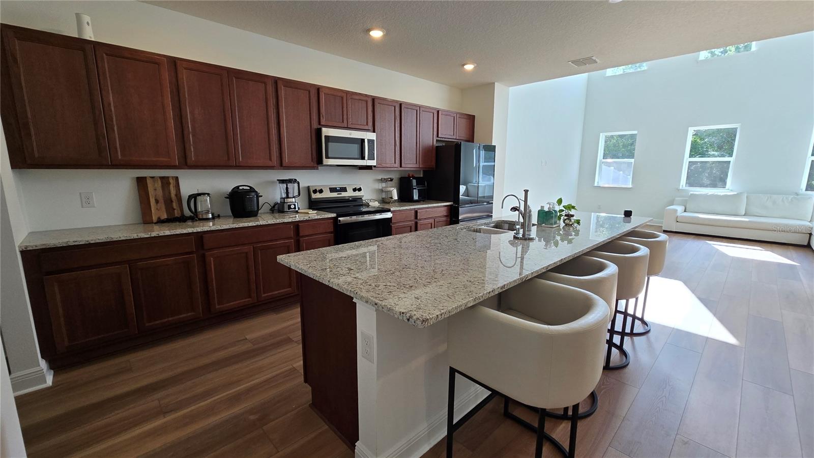 ELLINGTON PLACE - Residential Lease