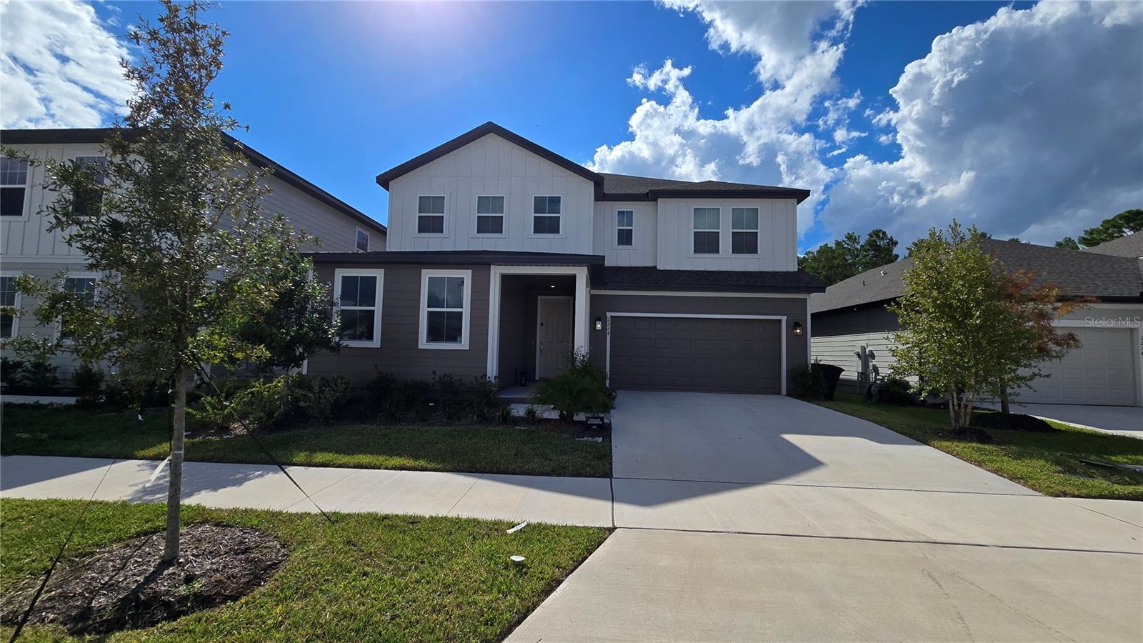 ELLINGTON PLACE - Residential Lease