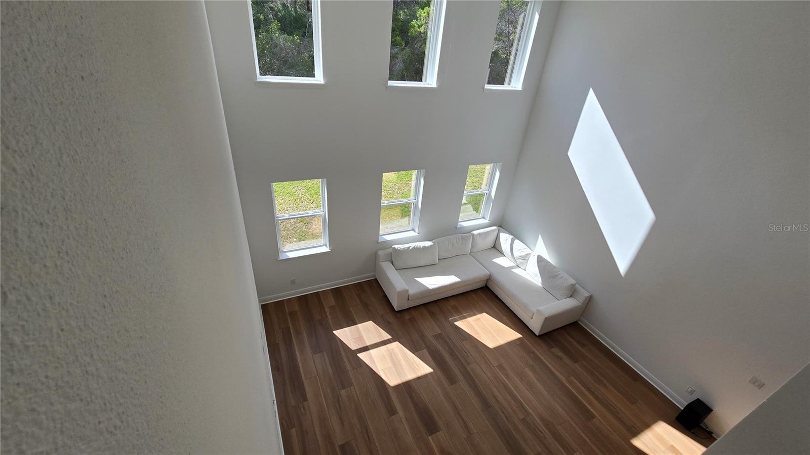 ELLINGTON PLACE - Residential Lease