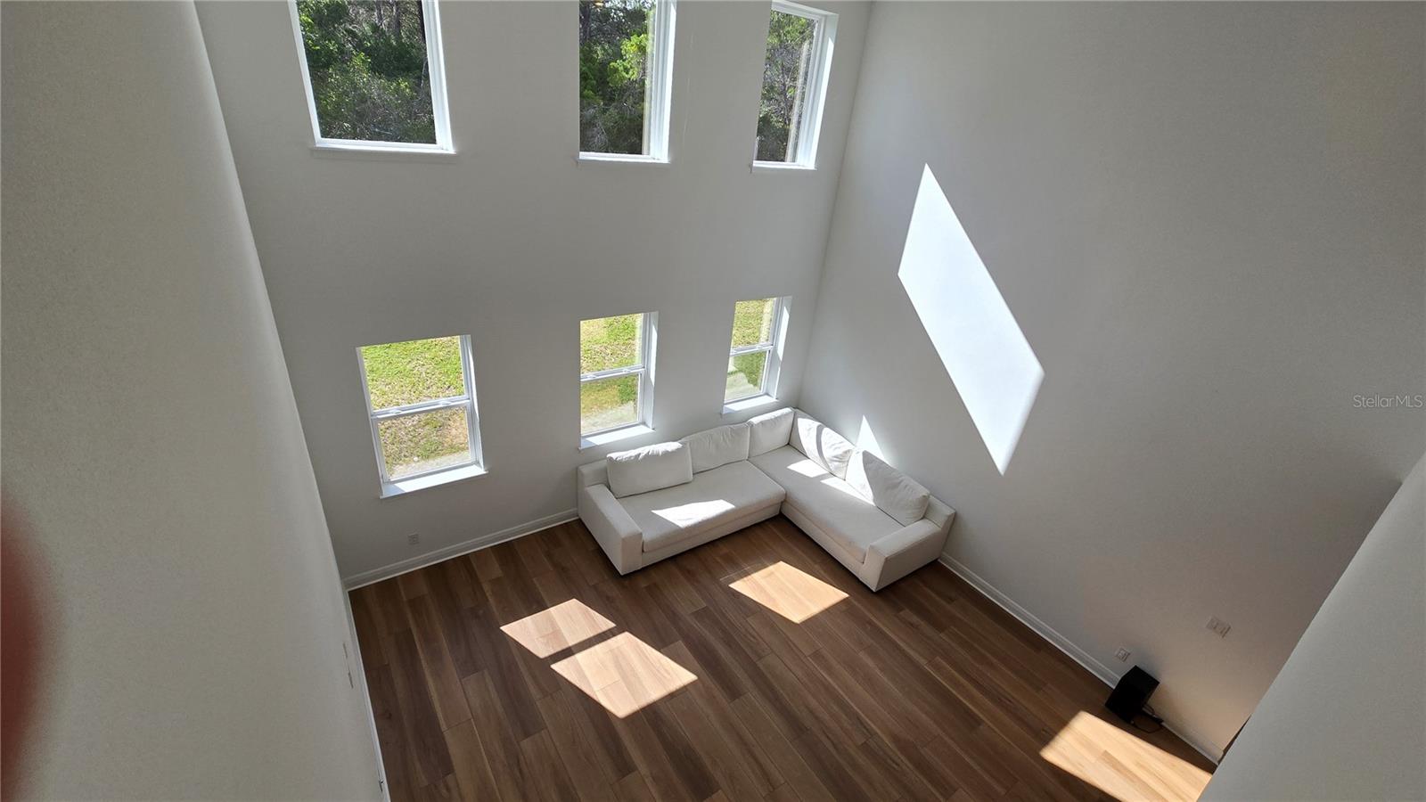 ELLINGTON PLACE - Residential Lease
