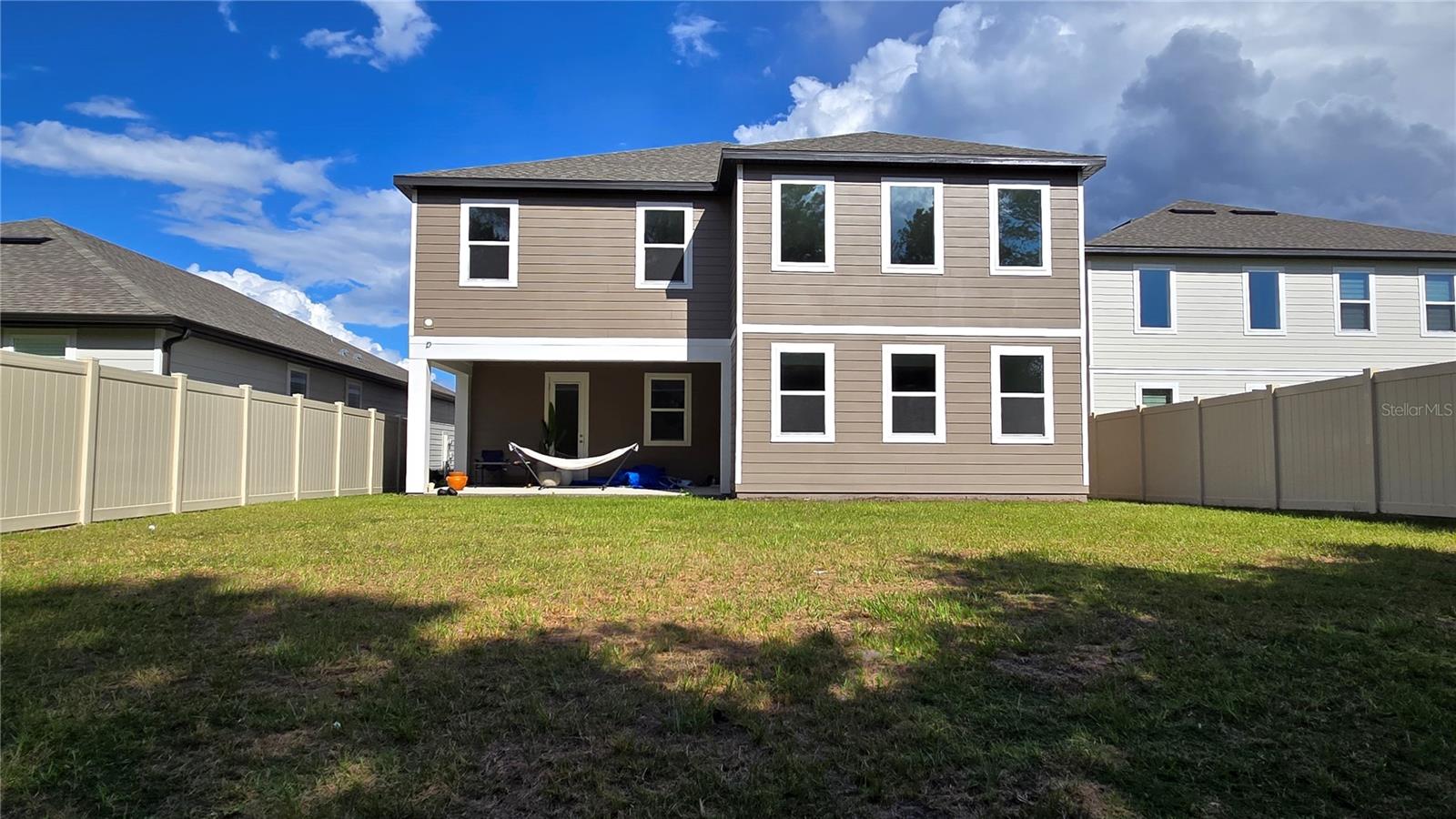 ELLINGTON PLACE - Residential Lease