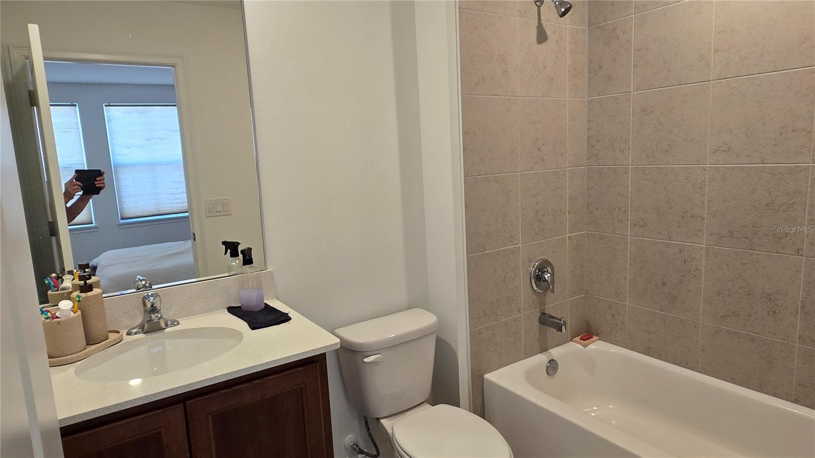 ELLINGTON PLACE - Residential Lease