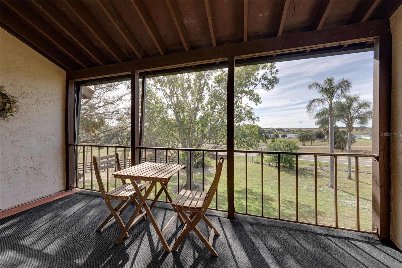 LA CASA CONDO - Residential