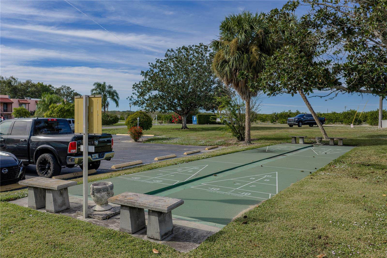 LA CASA CONDO - Residential