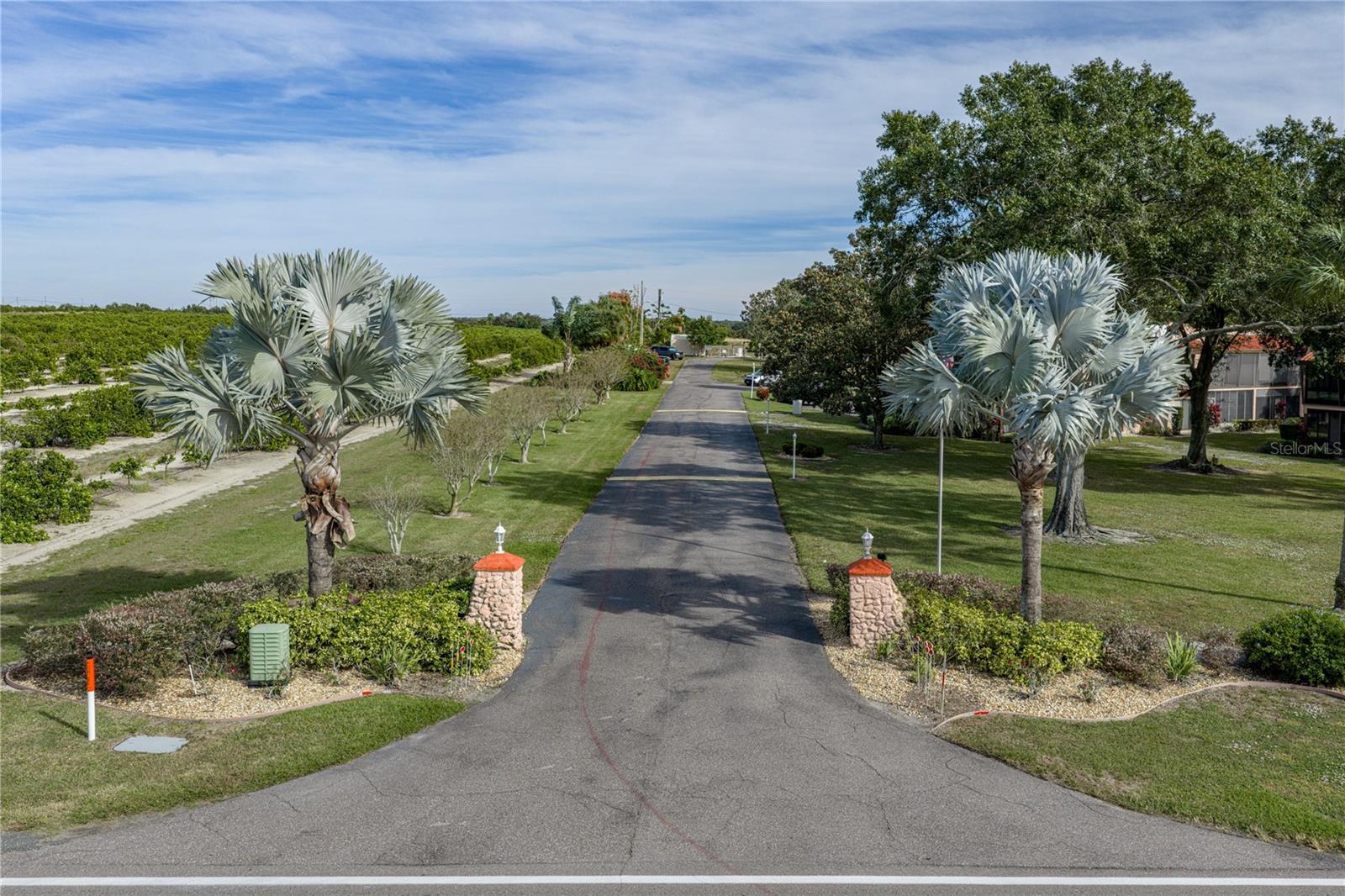 LA CASA CONDO - Residential