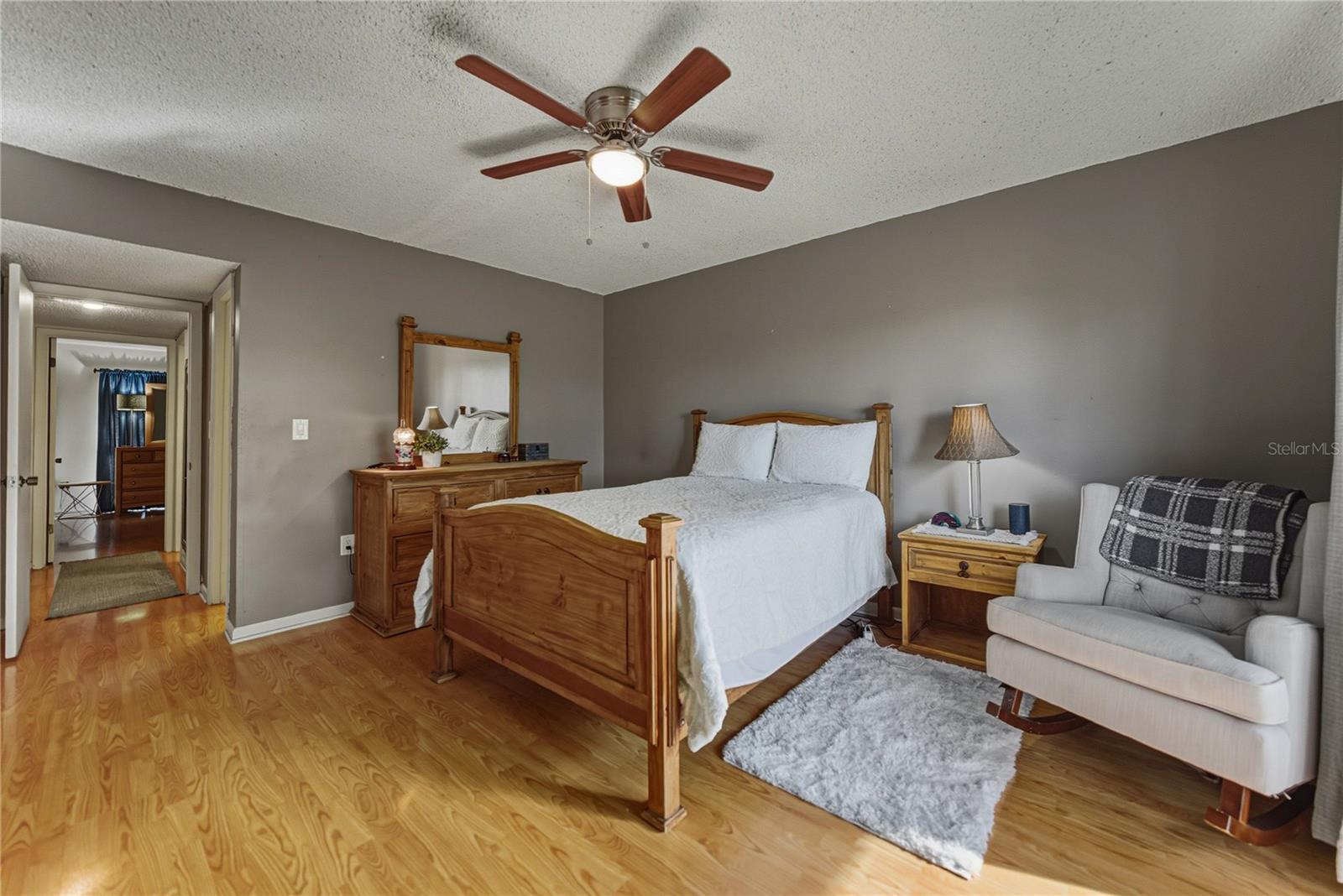 LA CASA CONDO - Residential