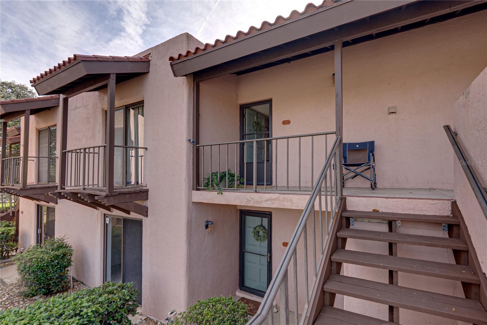 LA CASA CONDO - Residential