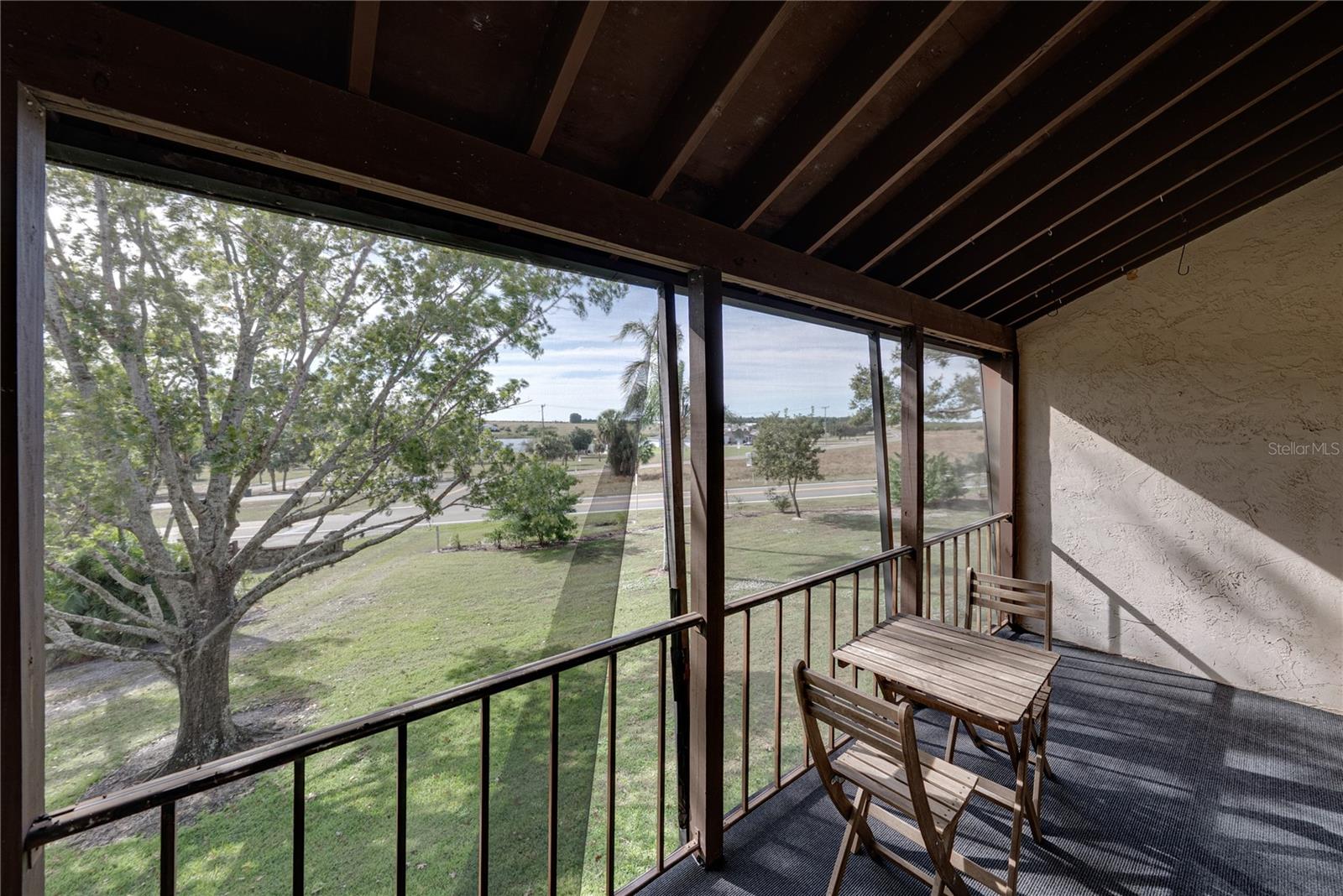 LA CASA CONDO - Residential