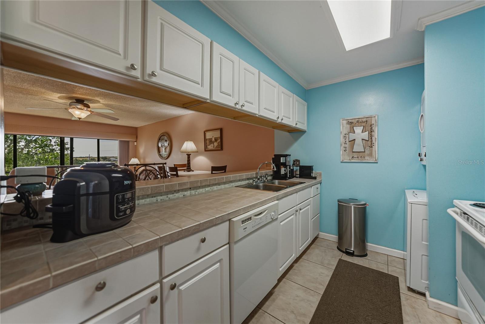 LA CASA CONDO - Residential