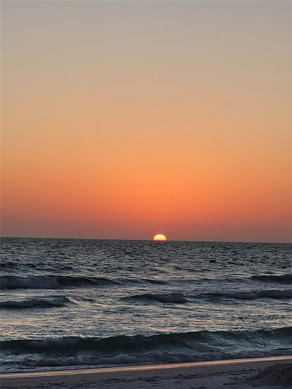 HOLMES BEACH FIFTEENTH UNIT - Residential