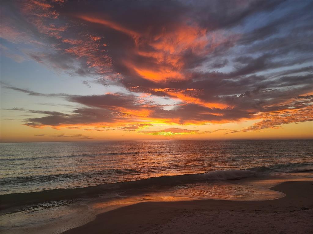 HOLMES BEACH FIFTEENTH UNIT - Residential