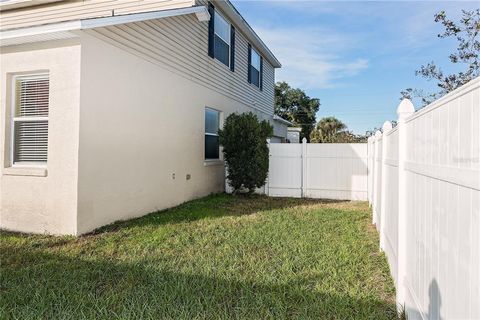 A home in LAKELAND