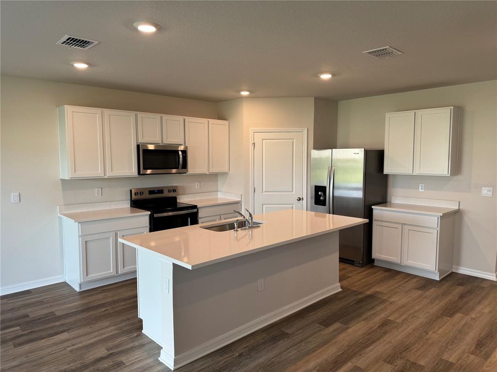Photo of 18317 Canopy Place, Lakewood Ranch, FL 34211 (MLS # A4655873)