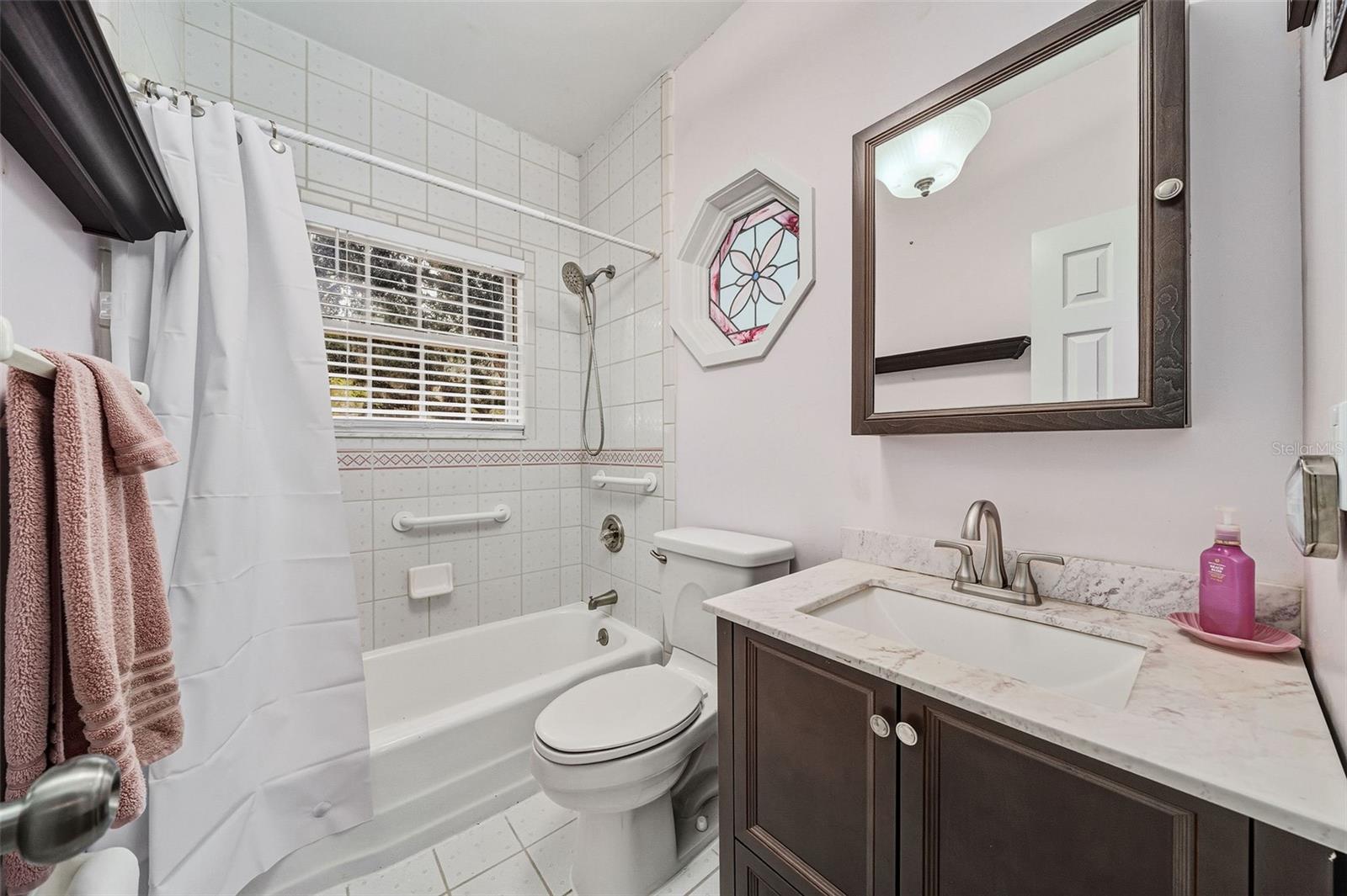 LAKE OAKS - Residential