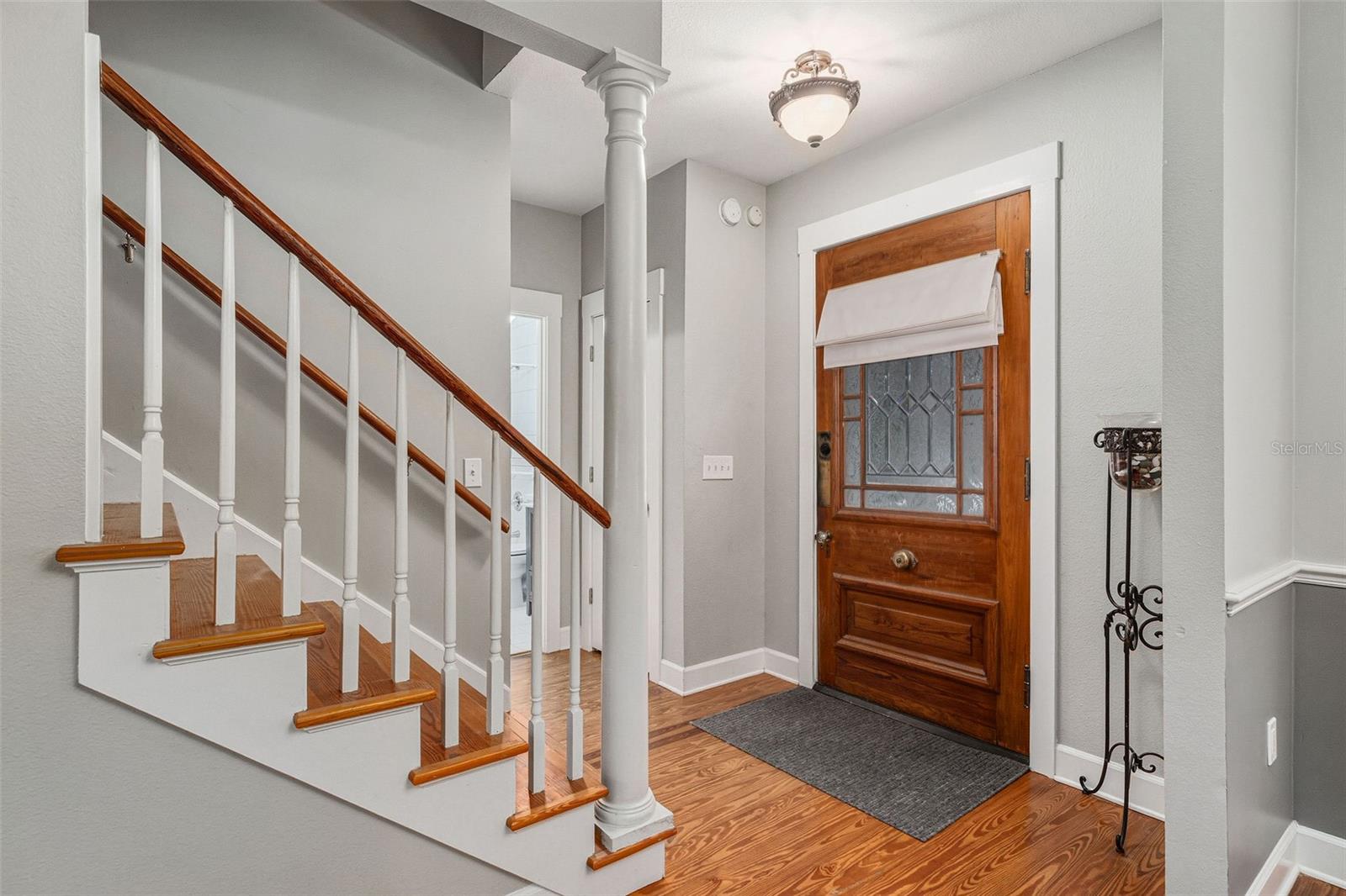 LAKE OAKS - Residential