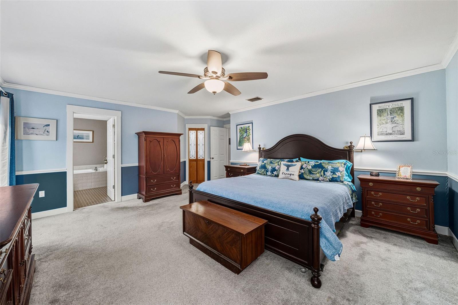 LAKE OAKS - Residential