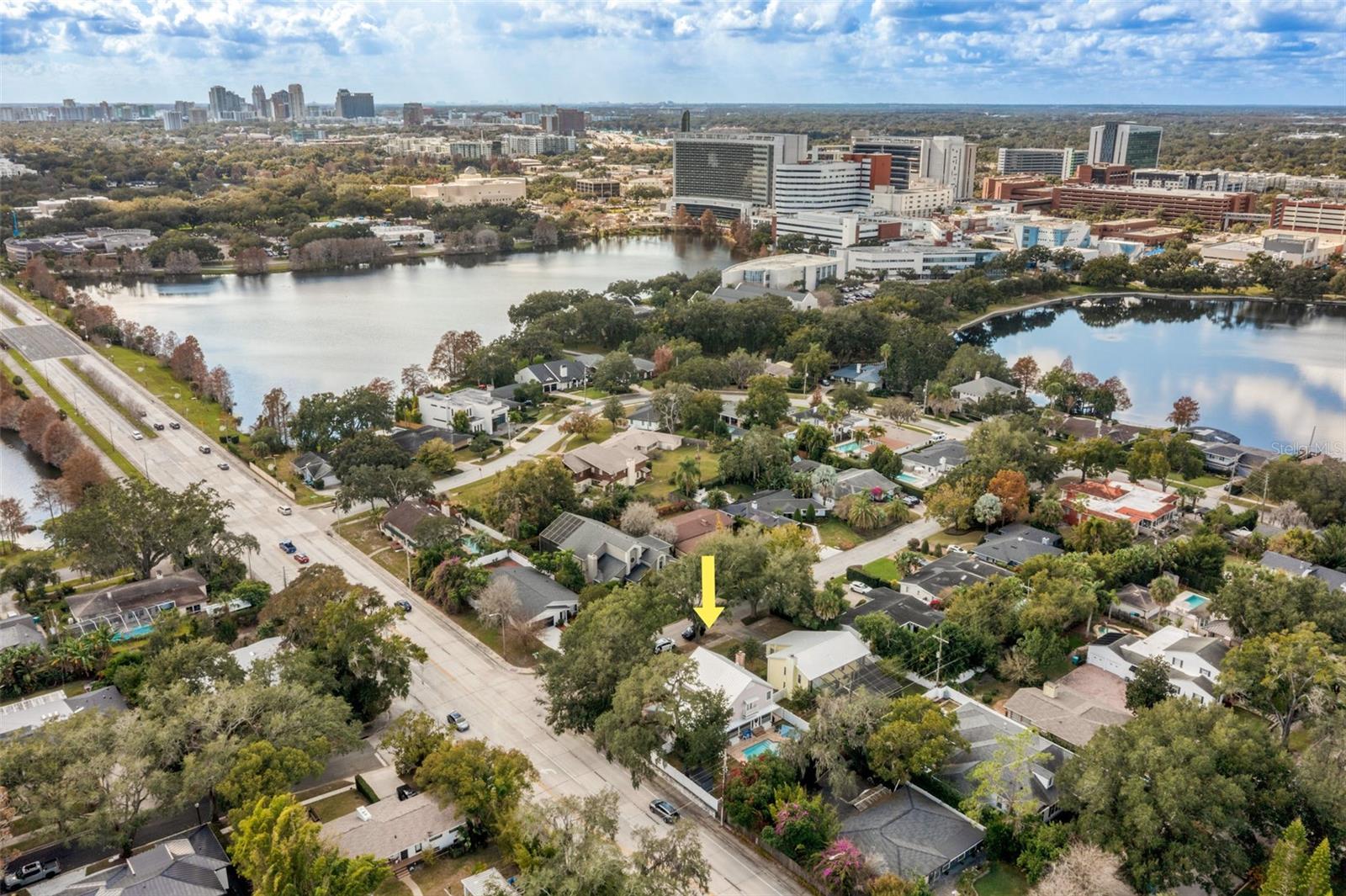 LAKE OAKS - Residential