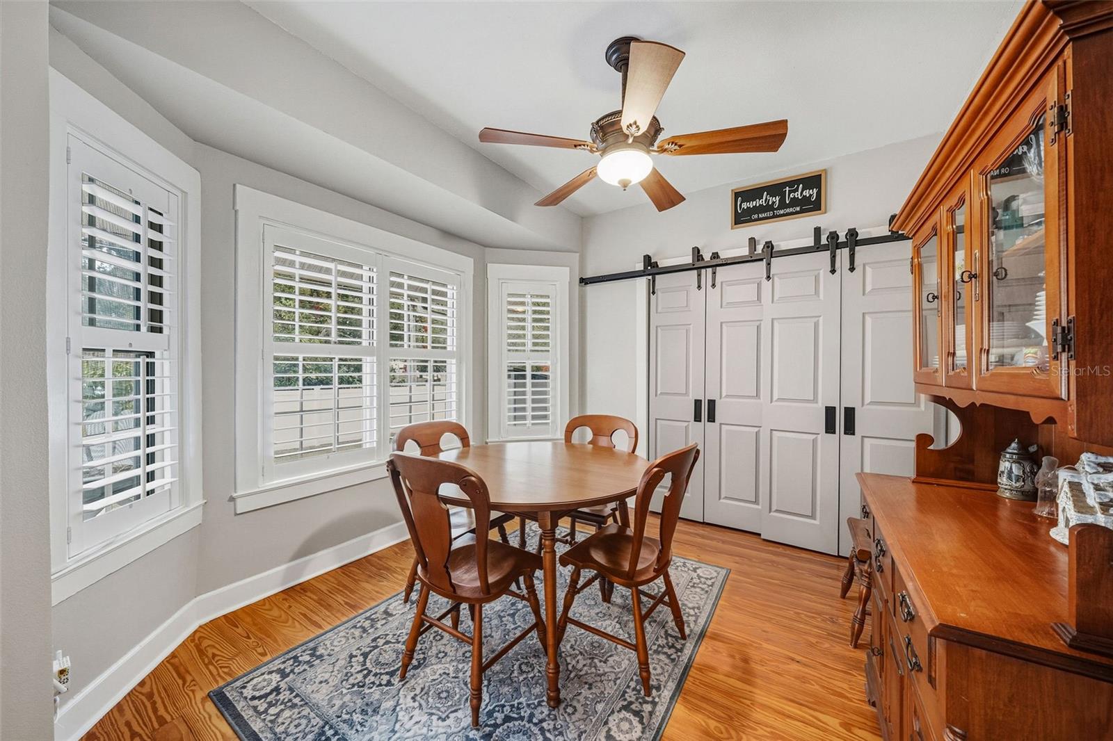 LAKE OAKS - Residential