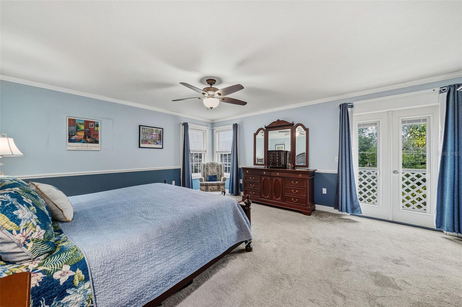 LAKE OAKS - Residential