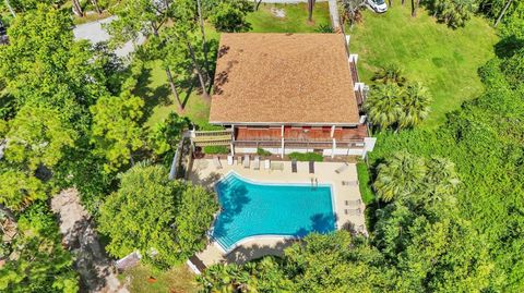 A home in WINTER HAVEN