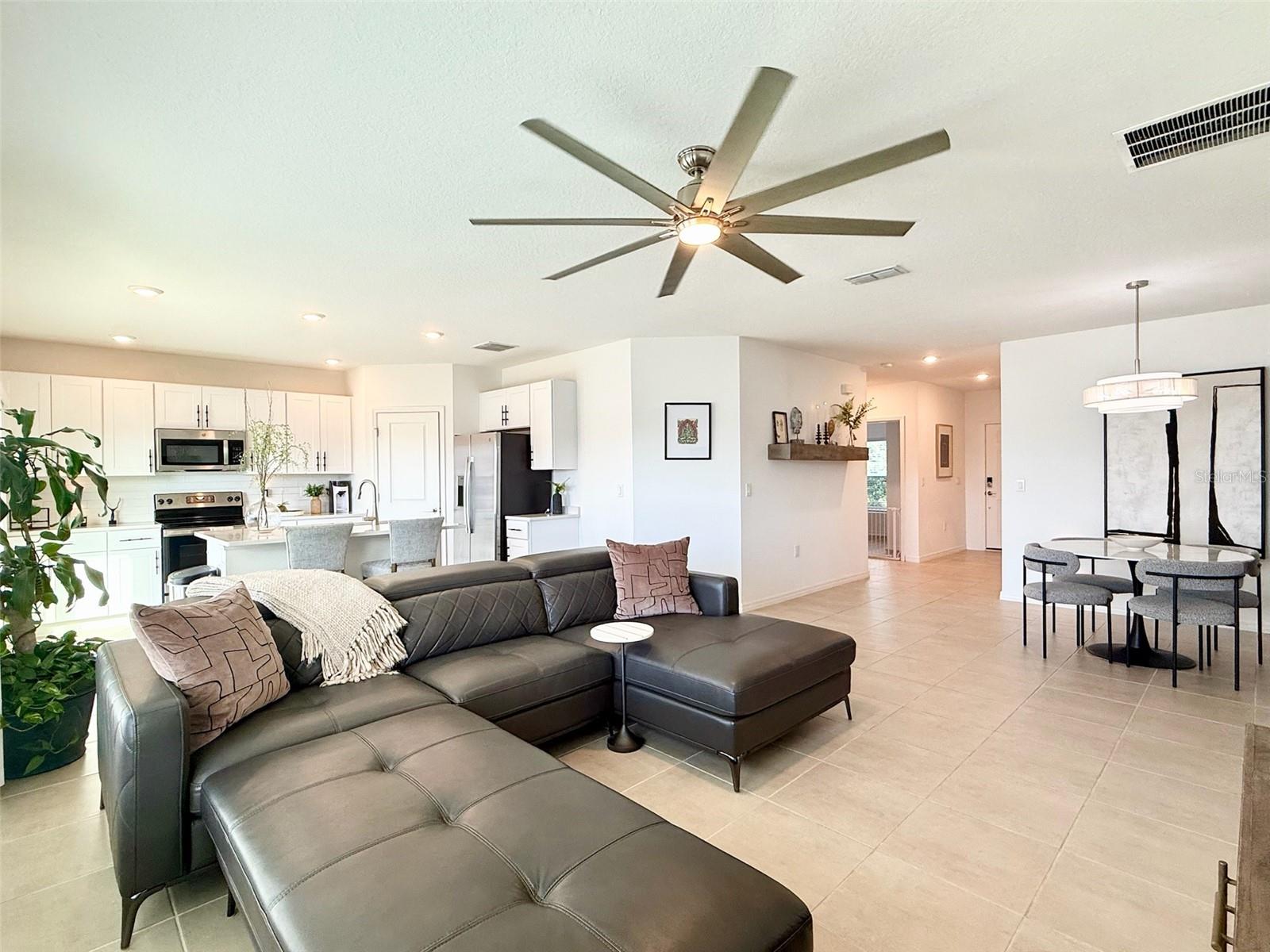 PARKSIDE AT ESTATES - Residential