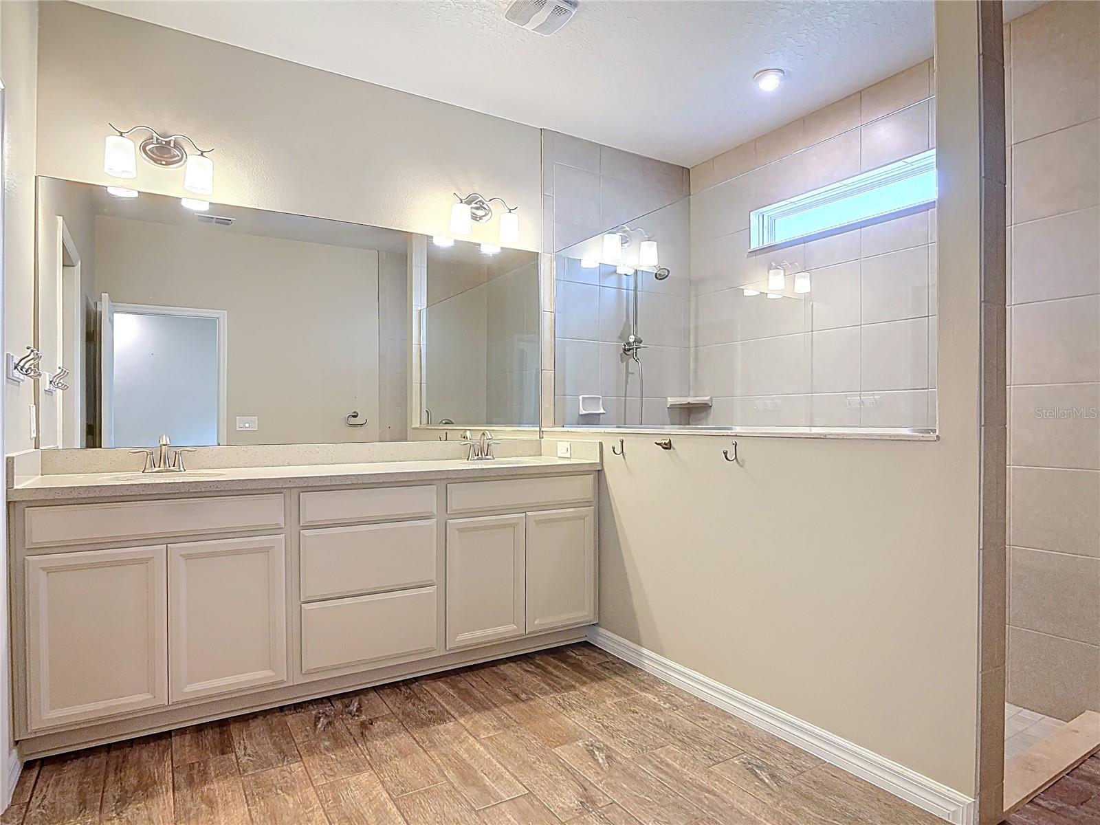 VERANO/VENETIAN BAY - Residential